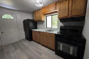 2117 Heathrow Ln, Stroudsburg, PA 18360 - Photo 10