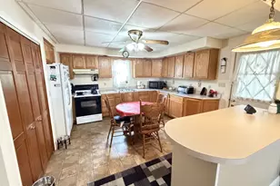 129 E Ridge St, Coaldale, PA 18218 - Photo 10