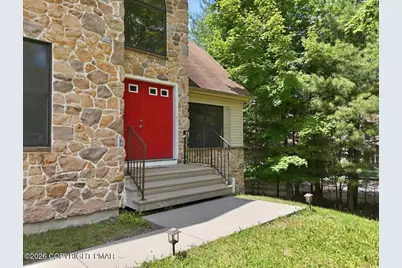  149 Arbor Way, Stroudsburg, PA 18360 - Photo 4