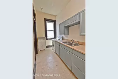  28 S Main Street, Bangor, PA 18013 - Photo 2