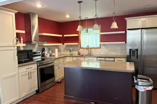 932 Cricket Ln, Long Pond, PA 18334 - Photo 2
