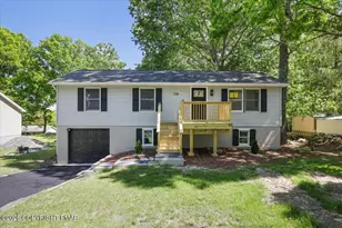 114 Carol Rd, East Stroudsburg, PA 18302 - Photo 1