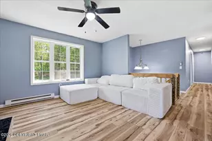 9807 Deerwood Dr, Tobyhanna, PA 18466 - Photo 10