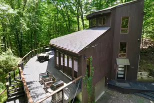 180 Calvary Ct, East Stroudsburg, PA 18302 - Photo 2