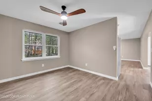 8913 Deerfield Rd, Tobyhanna, PA 18466 - Photo 18
