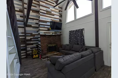  1186 Country Place Drive, Tobyhanna, PA 18466 - Photo 6