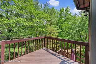 6102 Lakeview Dr, Pocono Pines, PA 18350 - Photo 30