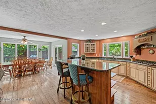 6102 Lakeview Dr, Pocono Pines, PA 18350 - Photo 10