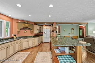 6102 Lakeview Dr, Pocono Pines, PA 18350 - Photo 18