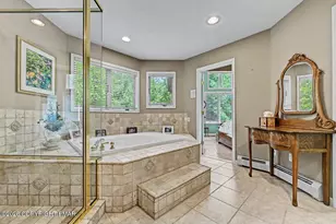 6102 Lakeview Dr, Pocono Pines, PA 18350 - Photo 32
