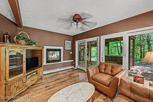 6102 Lakeview Dr, Pocono Pines, PA 18350 - Photo 42