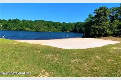  241 Champlain Drive, Tobyhanna, PA 18466 - Photo 4
