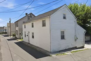 418 Crane St, Catasauqua, PA 18032 - Photo 2