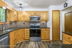 1430 N Rocky Mountain Dr, Effort, PA 18330 - Photo 22