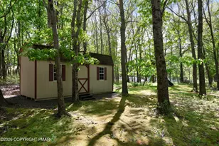 1430 N Rocky Mountain Dr, Effort, PA 18330 - Photo 14