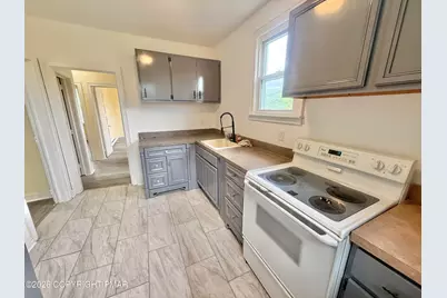  309-311 E E Ridge Street, Lansford, PA 18232 - Photo 12
