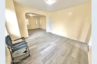  309-311 E E Ridge Street, Lansford, PA 18232 - Photo 10