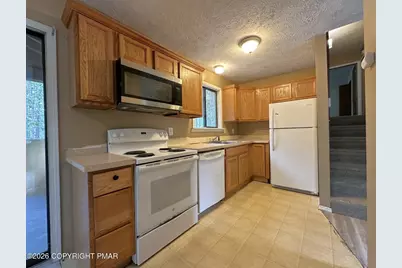  8550 Bumble Bee Way, Tobyhanna, PA 18466 - Photo 4