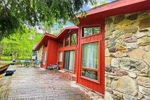 149 Livingston Ln, Gouldsboro, PA 18424 - Photo 4