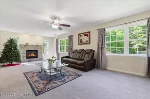 631 Sunglo Ln, Henryville, PA 18332 - Photo 4