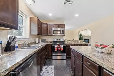  631 Sunglo Lane, Henryville, PA 18332 - Photo 32
