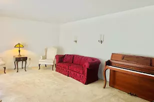 42 E Columbus Ave, Nesquehoning, PA 18240 - Photo 4