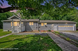 111 Upper Grandview Rd, Cresco, PA 18326 - Photo 2