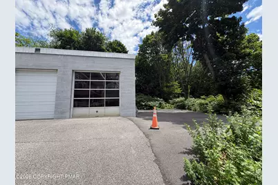  337 N 6th Street, Bangor, PA 18013 - Photo 2