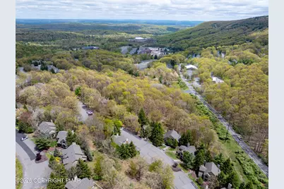  416 Hickory Drive, Tannersville, PA 18372 - Photo 18