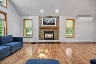 125 Cardinal Ln, Pocono Lake, PA 18347 - Photo 12
