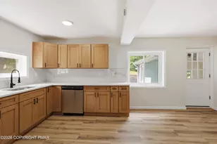 210 Victory Ln, Stroudsburg, PA 18360 - Photo 12