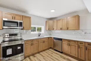 210 Victory Ln, Stroudsburg, PA 18360 - Photo 10