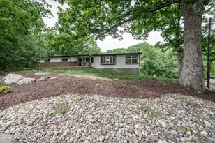 6011 Running Valley Rd, Stroudsburg, PA 18360 - Photo 2