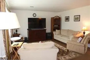 3010 Birch St, Whitehall, PA 18052 - Photo 2