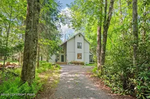 252 Long View Ln, Pocono Pines, PA 18350 - Photo 1
