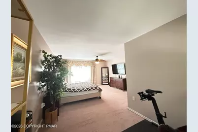  1140 Country Place Drive, Tobyhanna, PA 18466 - Photo 14