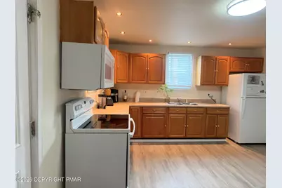  218 Moyallen Street, Wilkes Barre, PA 18702 - Photo 8