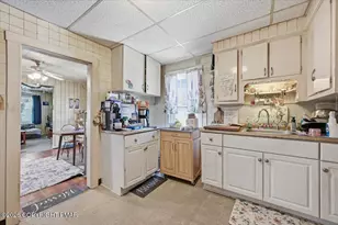 118 Elk St, East Stroudsburg, PA 18301 - Photo 10