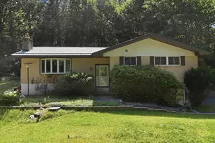 8188 Oak Ridge Ln, Cresco, PA 18326 - Photo 2