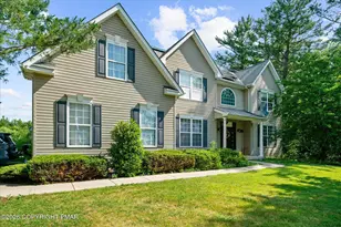 211 Tollgate Rd, Quakertown, PA 18951 - Photo 2