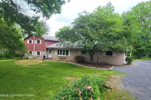 1041 Mt Tom Rd, East Stroudsburg, PA 18301 - Photo 1