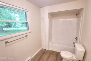 1041 Mt Tom Rd, East Stroudsburg, PA 18301 - Photo 30