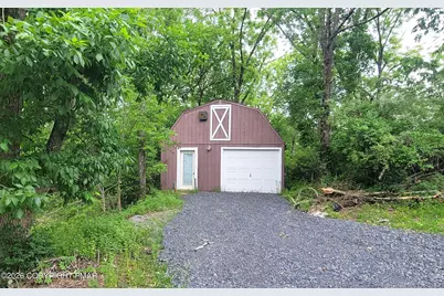  1041 Mt Tom Road, East Stroudsburg, PA 18301 - Photo 24