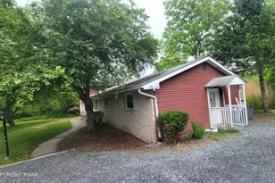 1041 Mt Tom Rd, East Stroudsburg, PA 18301 - Photo 2