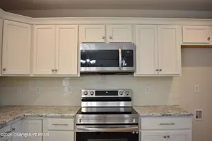19 Somerset Dr, East Stroudsburg, PA 18301 - Photo 8
