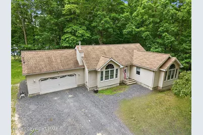  1142 Sierra Trails Drive, East Stroudsburg, PA 18302 - Photo 2