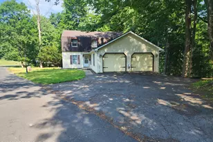 139 Maple Ave, East Stroudsburg, PA 18301 - Photo 2