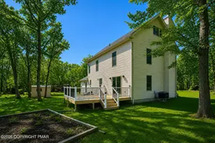 8202 Woodchuck Ct, East Stroudsburg, PA 18301 - Photo 2