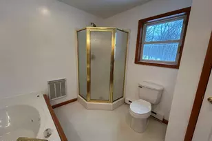 2193 Lake Dr, Henryville, PA 18332 - Photo 14