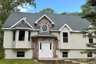 2193 Lake Dr, Henryville, PA 18332 - Photo 1